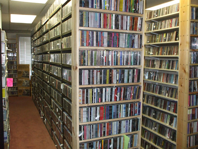 http://hosting.kyozou.com/greatescapeonline/cds.jpg